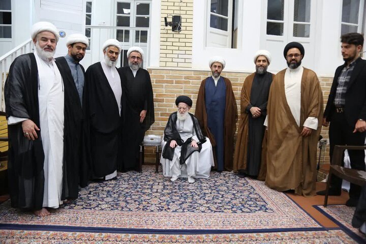 دیدار جمعی از علمای فعال کشور بحرین با آیت الله العظمی شبیری زنجانی + تصویر