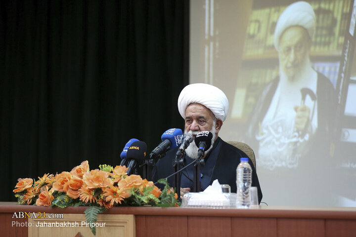 آیین رونمایی از مجموعه ارزشمند «منظومه فکری آیت‌الله العظمی مکارم‌شیرازی»