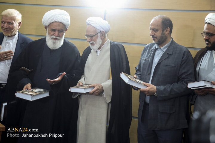 آیین رونمایی از مجموعه ارزشمند «منظومه فکری آیت‌الله العظمی مکارم‌شیرازی»