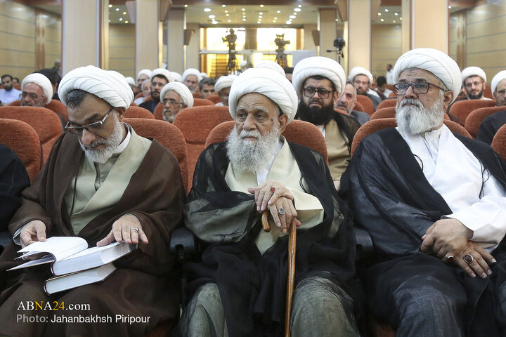 آیین رونمایی از مجموعه ارزشمند «منظومه فکری آیت‌الله العظمی مکارم‌شیرازی»
