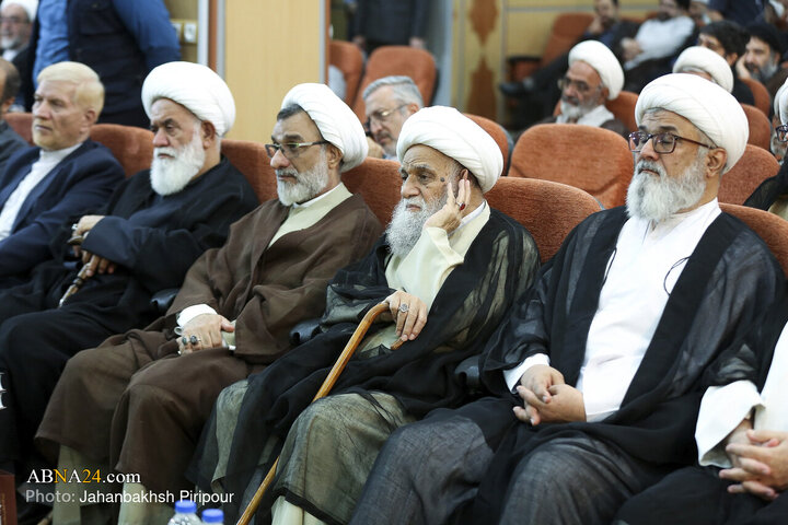 آیین رونمایی از مجموعه ارزشمند «منظومه فکری آیت‌الله العظمی مکارم‌شیرازی»