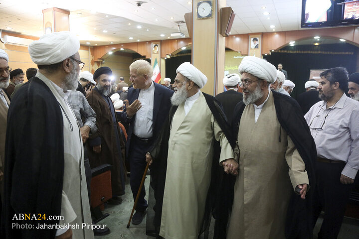 آیین رونمایی از مجموعه ارزشمند «منظومه فکری آیت‌الله العظمی مکارم‌شیرازی»