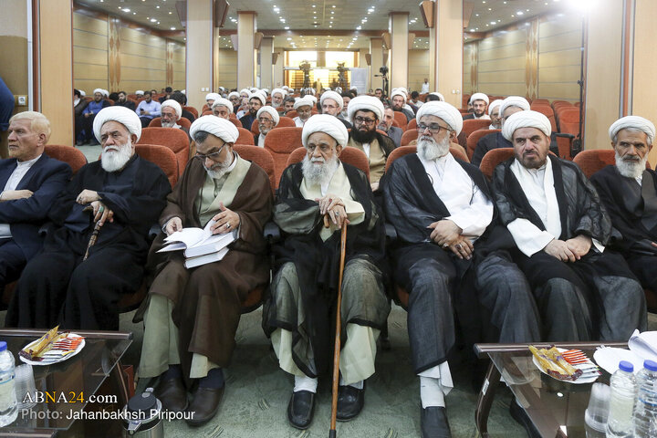 آیین رونمایی از مجموعه ارزشمند «منظومه فکری آیت‌الله العظمی مکارم‌شیرازی»