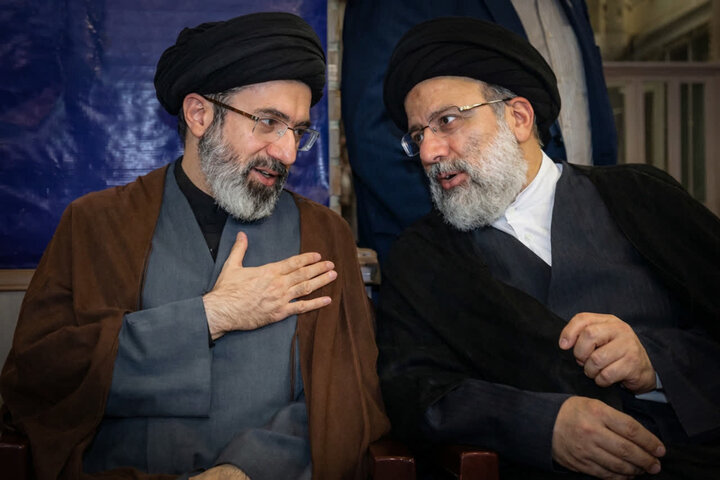 تصاویر دیده‌نشده از آیت‌الله سیدمجتبی خامنه‌ای رهبر انقلاب و شهید آیت‌الله رئیسی