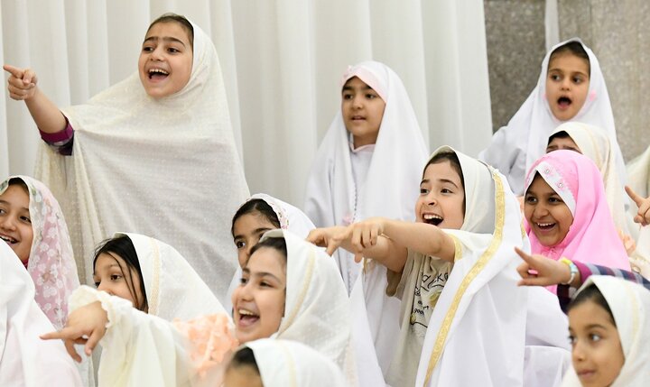 گزارش تصویری/  مراسم جشن تکلیف دختران در حرم حضرت عبدالعظیم(ع)