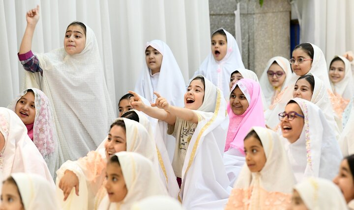 گزارش تصویری/  مراسم جشن تکلیف دختران در حرم حضرت عبدالعظیم(ع)