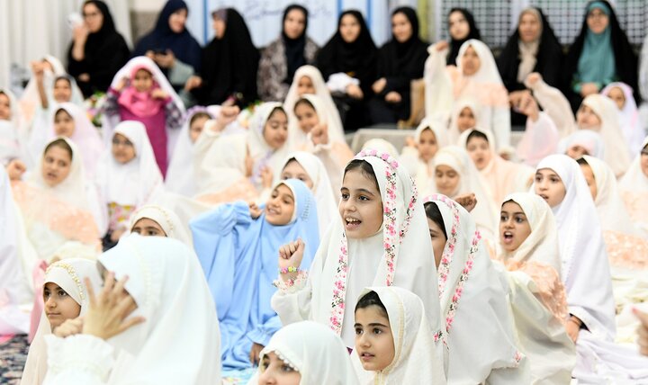 گزارش تصویری/  مراسم جشن تکلیف دختران در حرم حضرت عبدالعظیم(ع)