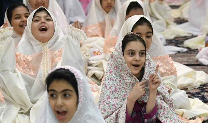 گزارش تصویری/  مراسم جشن تکلیف دختران در حرم حضرت عبدالعظیم(ع)