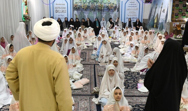 گزارش تصویری/  مراسم جشن تکلیف دختران در حرم حضرت عبدالعظیم(ع)