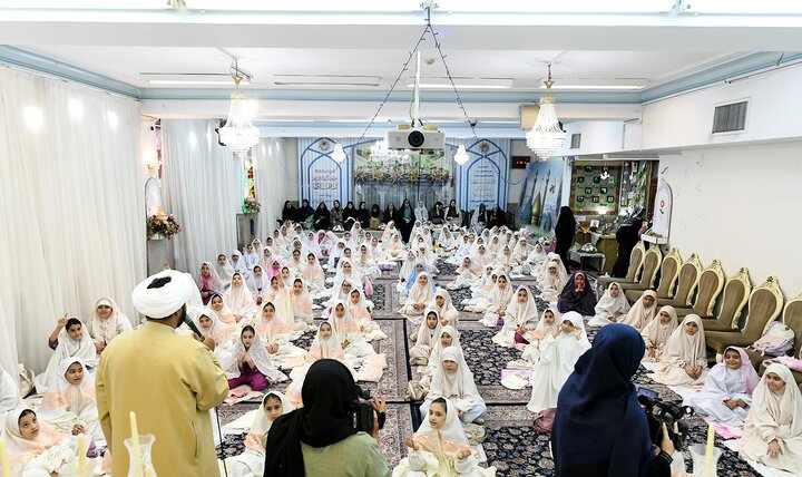 گزارش تصویری/  مراسم جشن تکلیف دختران در حرم حضرت عبدالعظیم(ع)
