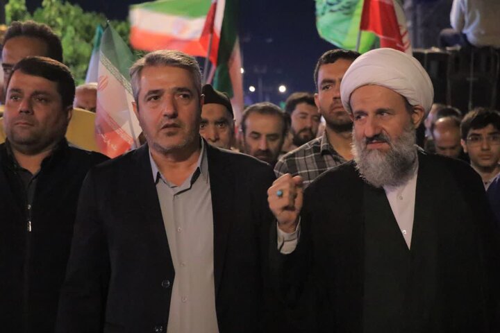 گزارش تصویری/ حماسه حضور مردم قرچک در هشتادویکمین شب