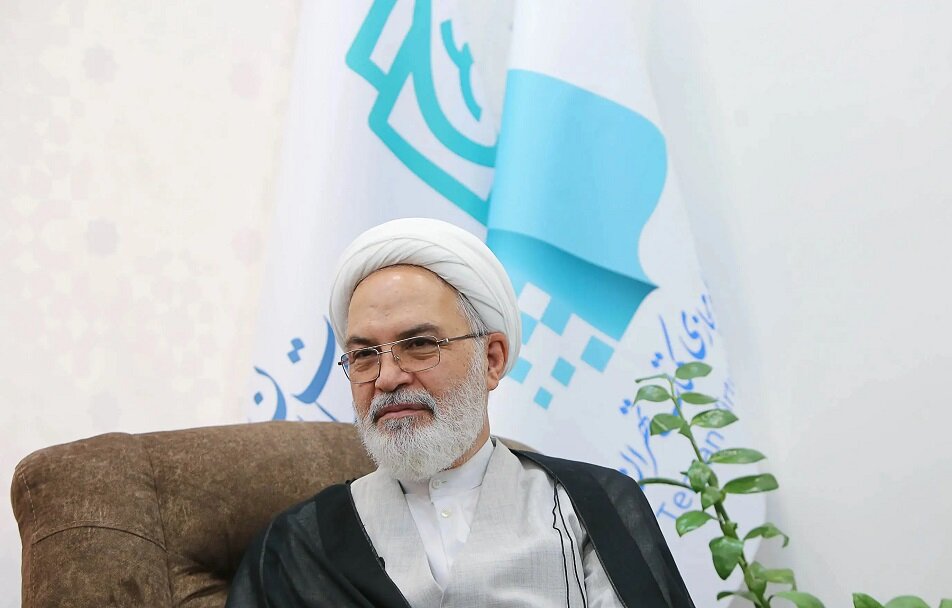 فعالیت‌های فرهنگی تعطیل‌بردار نیست
