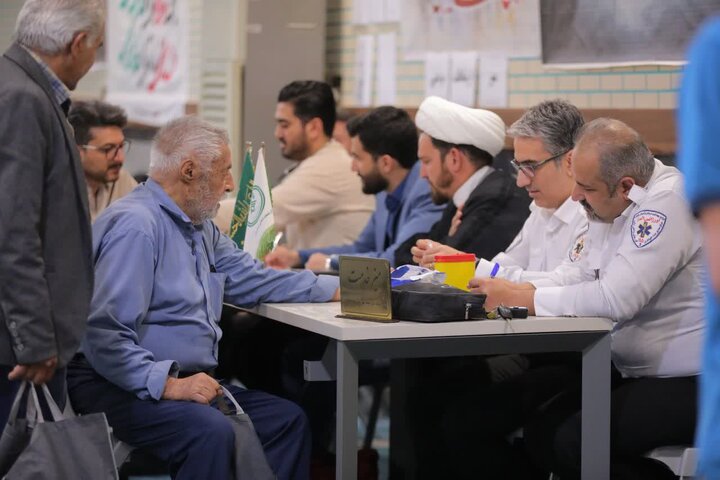 گزارش تصویری/ اقامه نماز جمعه در ساوجبلاغ