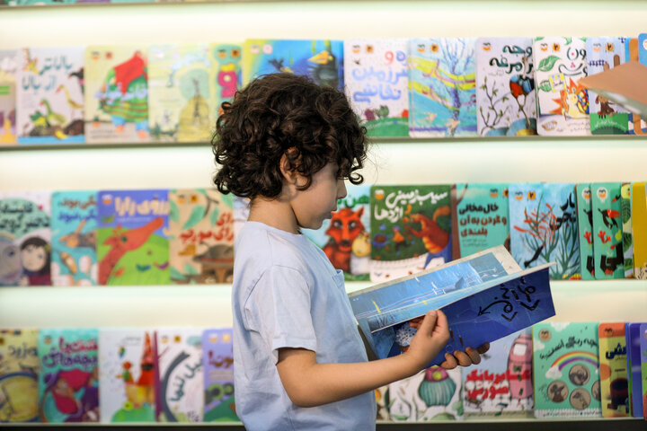 گزارش تصویری | دومین روز نمایشگاه کتاب کودک و نوجوان «میناب ۱۶۸»