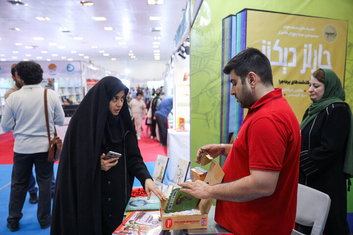 گزارش تصویری | دومین روز نمایشگاه کتاب کودک و نوجوان «میناب ۱۶۸»