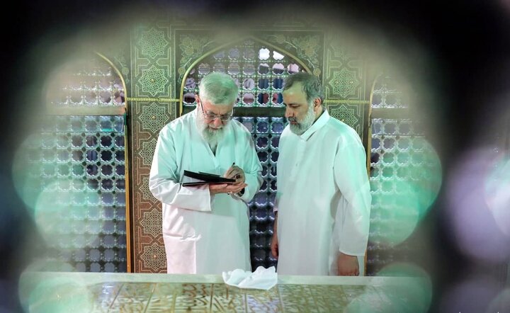 دلنوشته دختر دهه‌هشتادی در رثای شهید جمهور؛  به پدرمان سیدعلی از دلتنگی‌های جان‌سوزمان بگو...