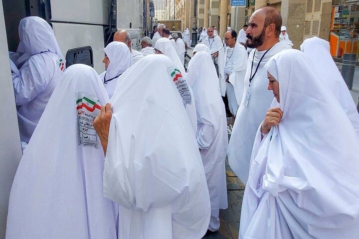 به نیابت از رهبر شهید