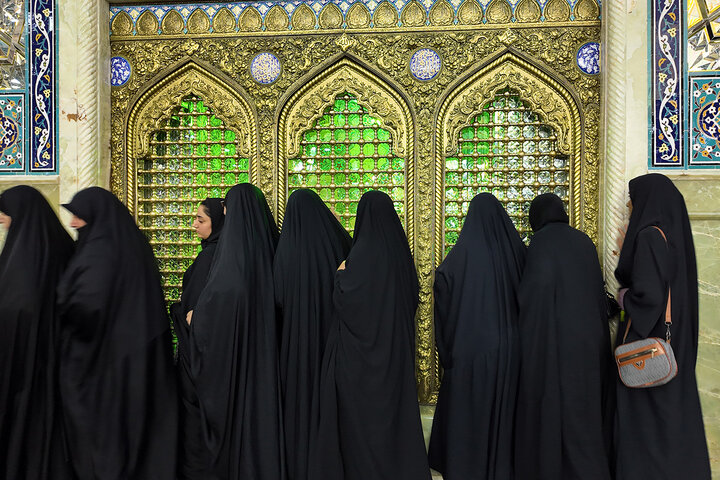 Photos: Ahvaz War Martyrs' Families Visit Holy Shrine of Hazrat Masoumeh