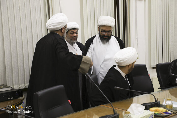 دیدار جمعی از علمای بحرین با دبیرکل مجمع جهانی اهل بیت(ع)