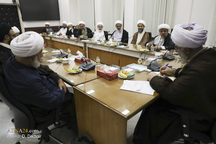 دیدار جمعی از علمای بحرین با دبیرکل مجمع جهانی اهل بیت(ع)