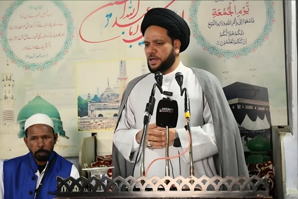 Indian Shia Cleric Praises Iranian “Resilience” During Friday Sermon