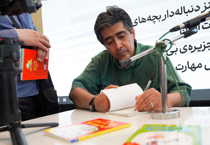 گزارش تصویری/ نمایشگاه کتاب کودک و نوجوان