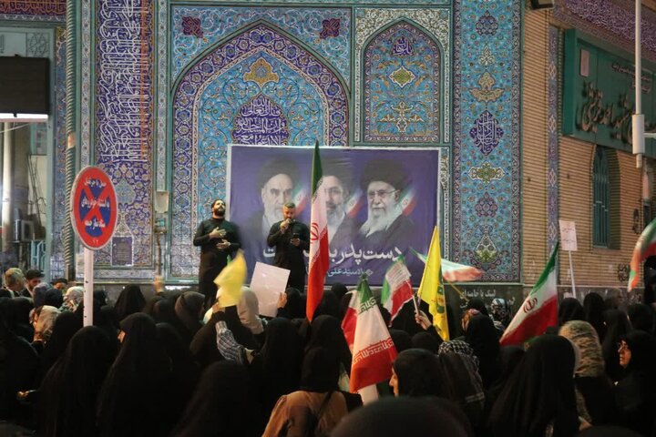 گزارش تصویری/ حضور پرشور قرچکی‌ها در شب ۸۵ تجمعات مردمی