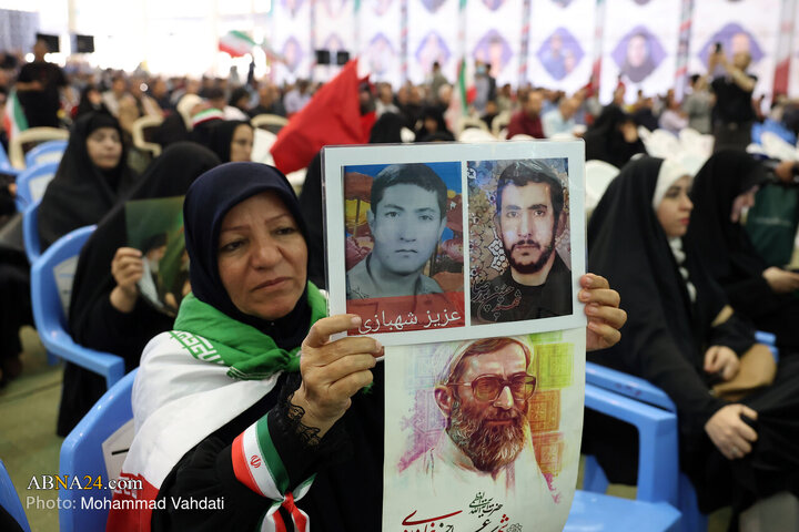 Photos1: Commemoration Ceremony for Martyrs of Ramadan War, Anniversary of Iran's Dignity Martyrs