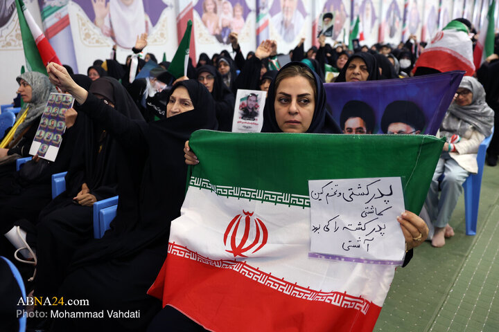Photos1: Commemoration Ceremony for Martyrs of Ramadan War, Anniversary of Iran's Dignity Martyrs