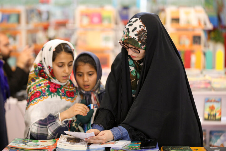 گزارش تصویری/ نمایشگاه کتاب کودک و نوجوان