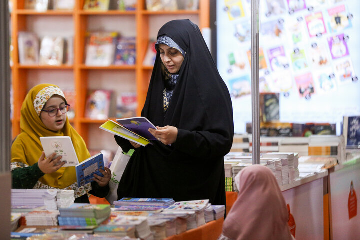 گزارش تصویری/ نمایشگاه کتاب کودک و نوجوان