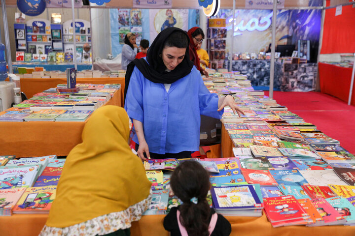 گزارش تصویری/ نمایشگاه کتاب کودک و نوجوان