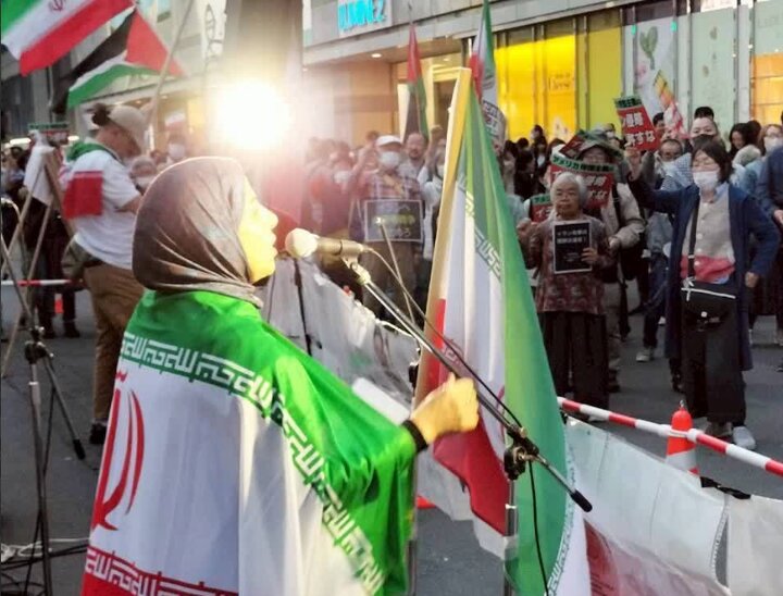 فریاد حمایت از ایران در شلوغ‌ترین ایستگاه متروی جهان؛ در میانه امواج سختی‌ها، محکم‌تر می‌ایستیم