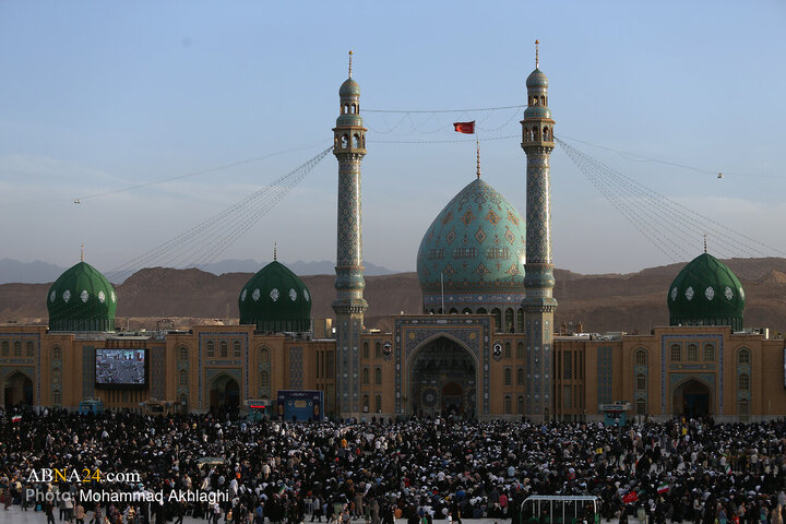 نجوای بندگی در ضیافت عرفه - مسجد مقدس جمکران