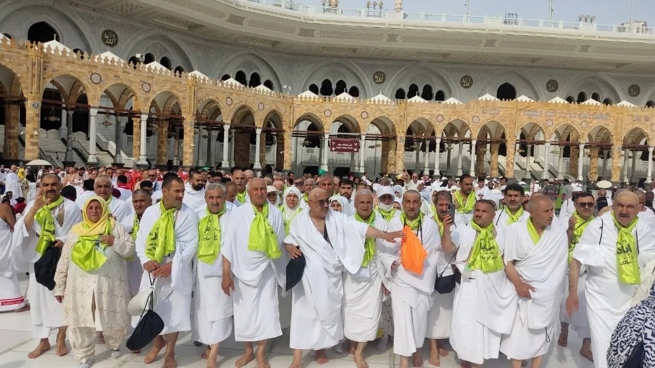 حج؛ جلوه گاه وحدت امت اسلامی در آیینه رهنمودهای رهبر شهید
