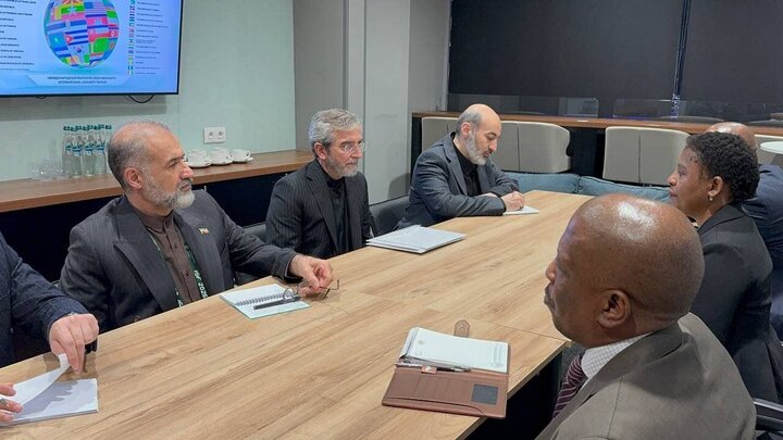 دیدار معاون شورای عالی امنیت ملی با وزیر آفریقای جنوبی در مسکو/ پرتوریا: با مردم ایران در روزهای دشوار همبستگی داریم