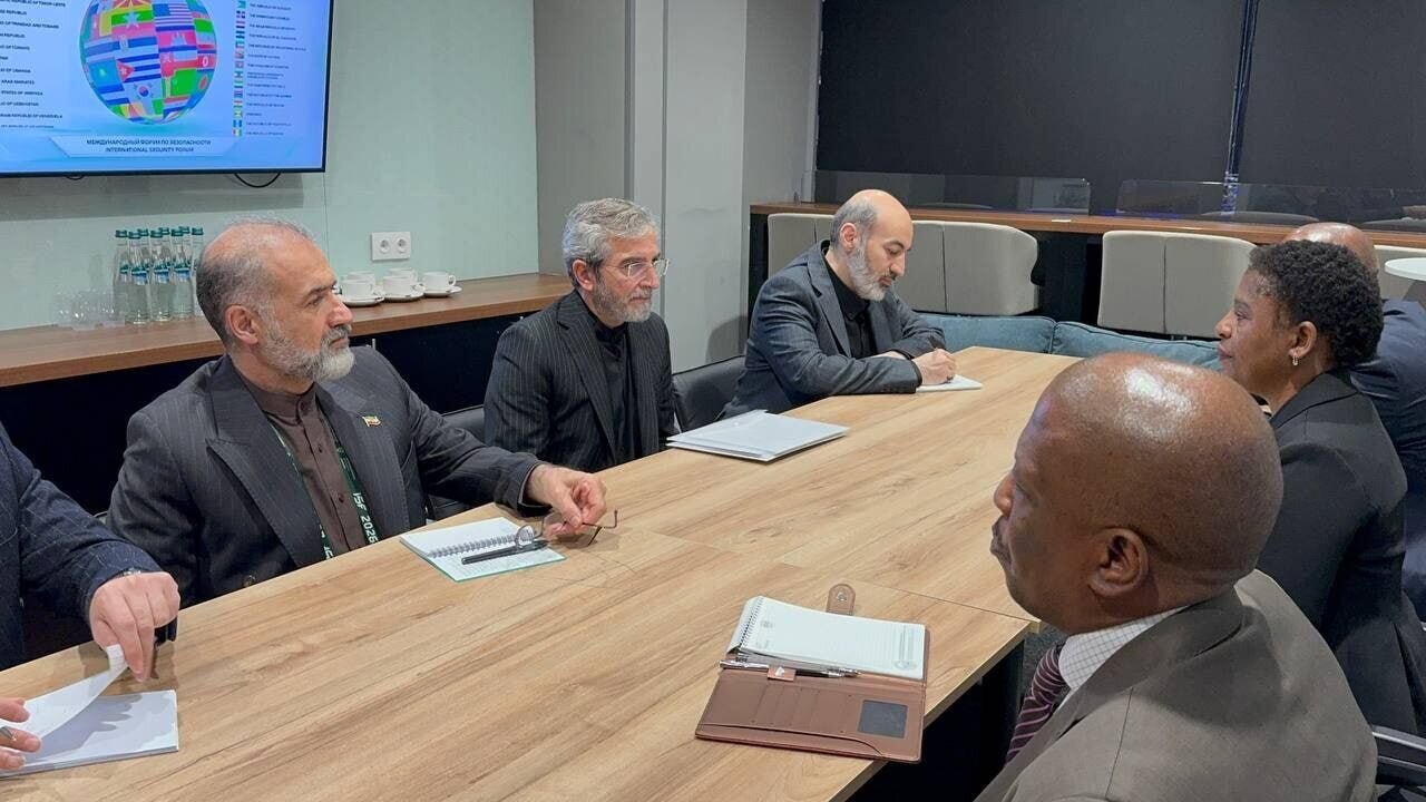 دیدار معاون شورای عالی امنیت ملی با وزیر آفریقای جنوبی در مسکو/ پرتوریا: با مردم ایران در روزهای دشوار همبستگی داریم