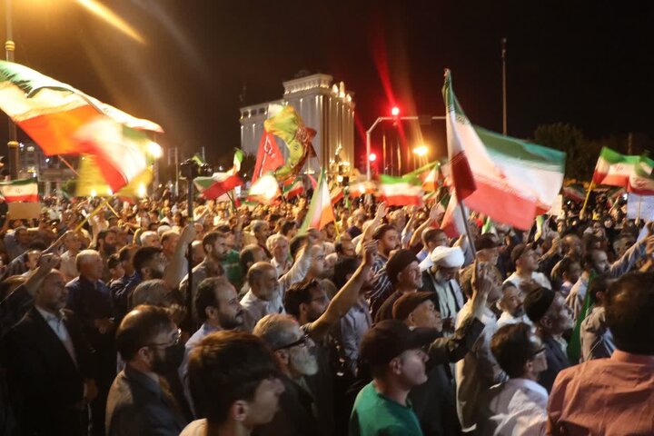 گزارش تصویری/ اجتماع خونخواهی رهبر شهید در قرچک