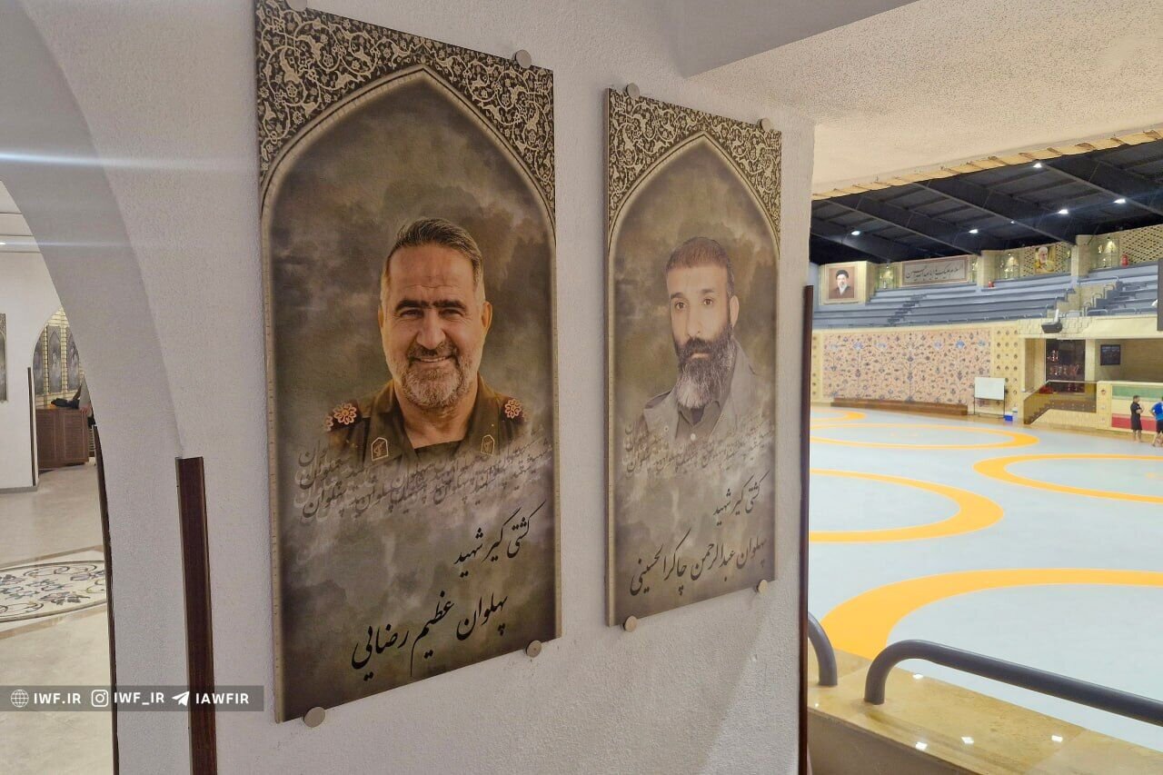 خانه‌های کشتی مزین به تصاویر شهدا شد