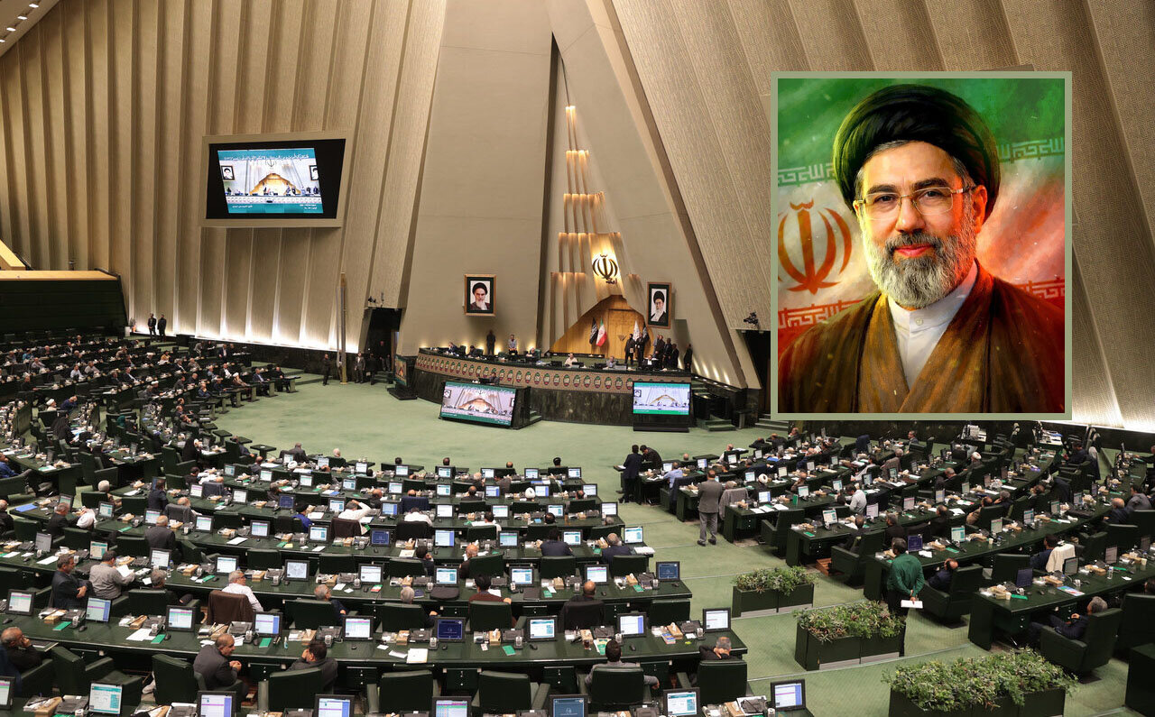 رهبر معظم انقلاب اسلامی: مصوبات مجلس، با نیازهای مردم نسبت مستقیم داشته باشد/ اختلافات را به تفرقه مبدل نکنید
