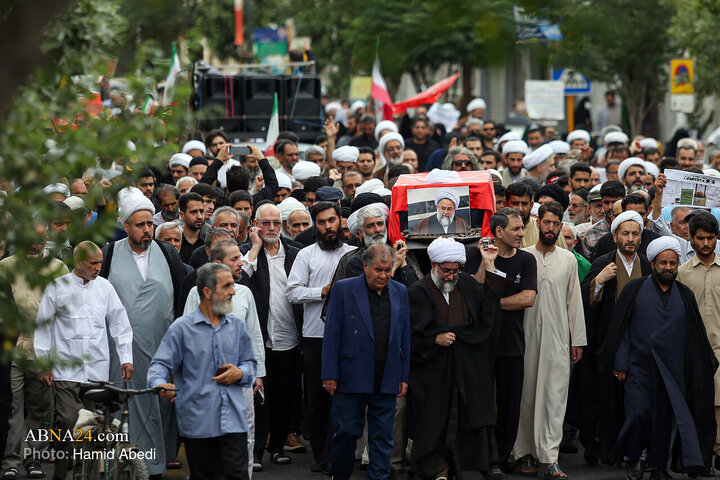 تشییع پیکر حجت‌الاسلام والمسلمین حاج شیخ عباس ظهیری، عضو دفتر مقام معظم رهبری