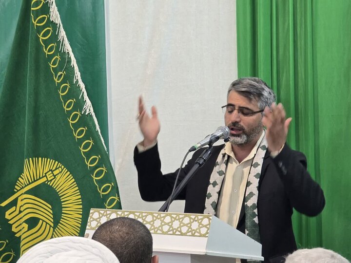 Photos: Holy flag of Imam Ali Shrine raised in Qom