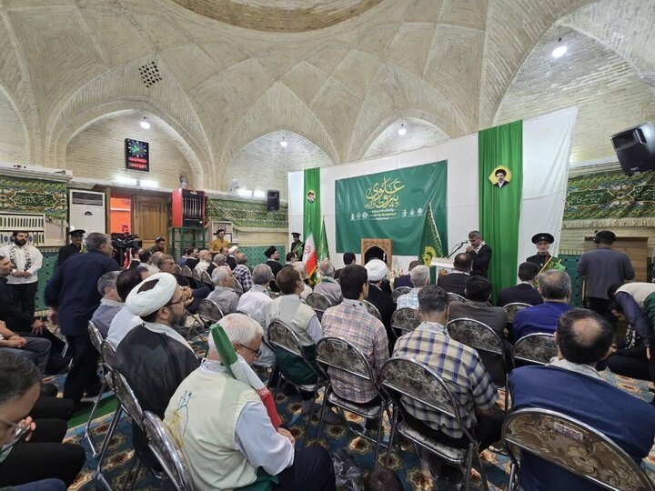 Photos: Holy flag of Imam Ali Shrine raised in Qom
