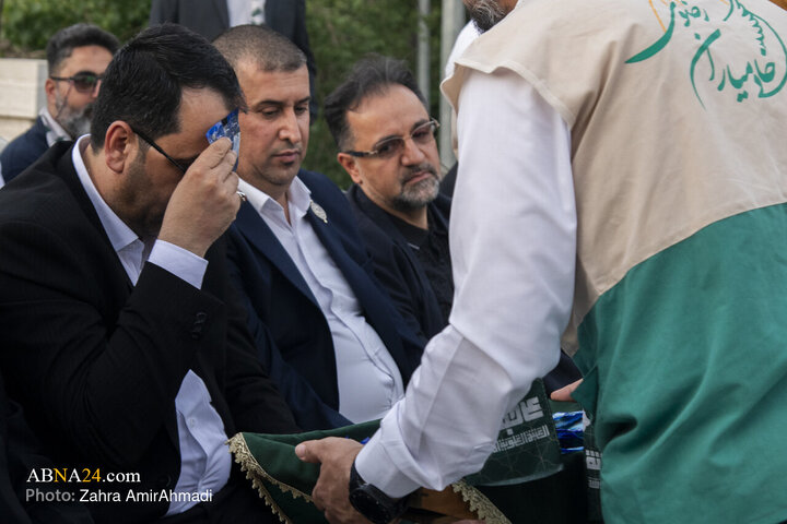 Photos: Ceremony of Raising Largest Blessed Flag of Imam Ali Holy Shrine in Tehran