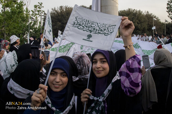 Photos: Ceremony of Raising Largest Blessed Flag of Imam Ali Holy Shrine in Tehran