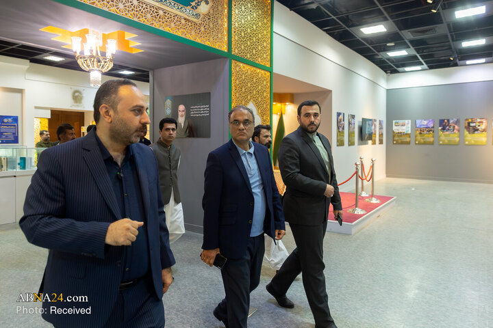 تشرف سفیر پاکستان در ایران به حرم مطهر رضوی
