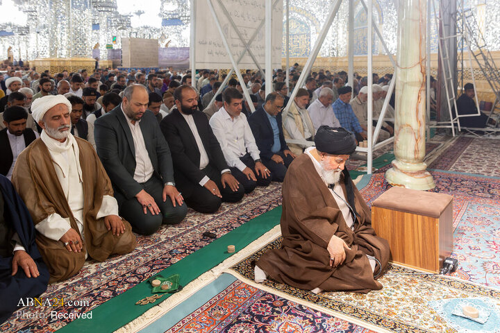 تشرف سفیر پاکستان در ایران به حرم مطهر رضوی