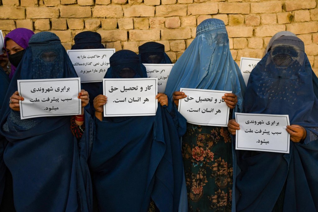 زنان مهاجر افغانستانی: زمانی به کشورمان بر می‌گردیم که حق کار و آموزش داشته باشیم