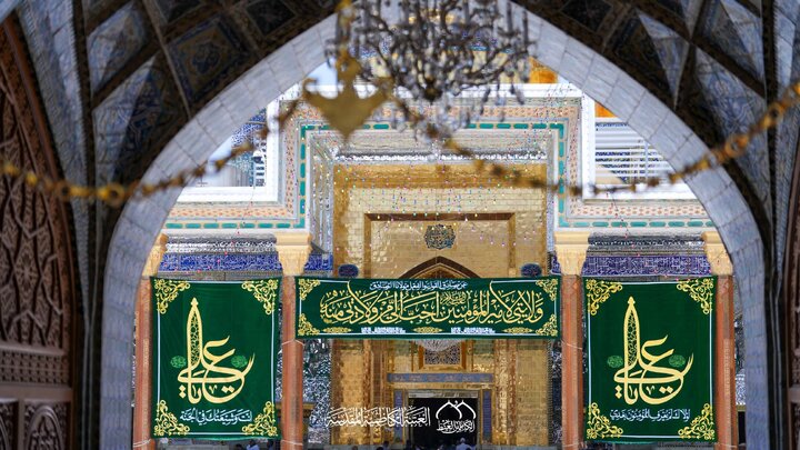 تصاویر | حرم مطهر کاظمین در آستانه عید غدیر آذین‌بندی شد/ نصب پرچم‌های غدیر در صحن مطهر
