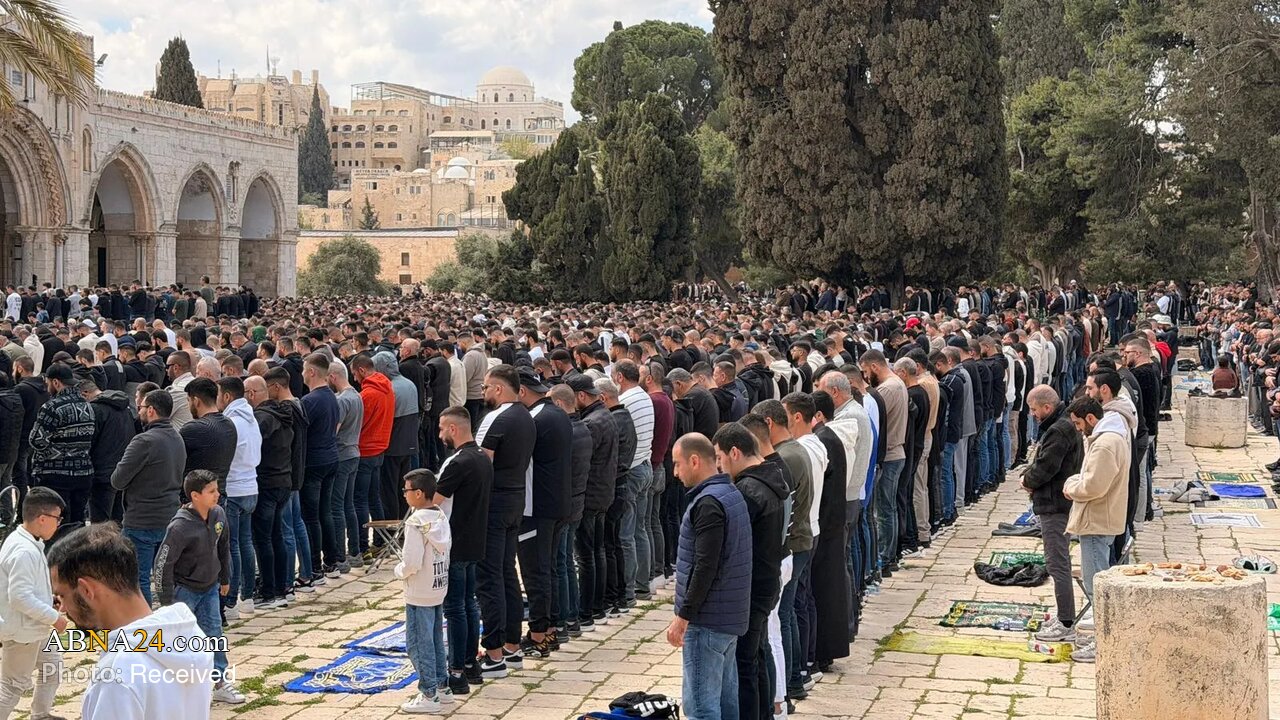 مشاركة أكثر من 60 ألفًا مصل في صلاة الجمعة بالأقصى 